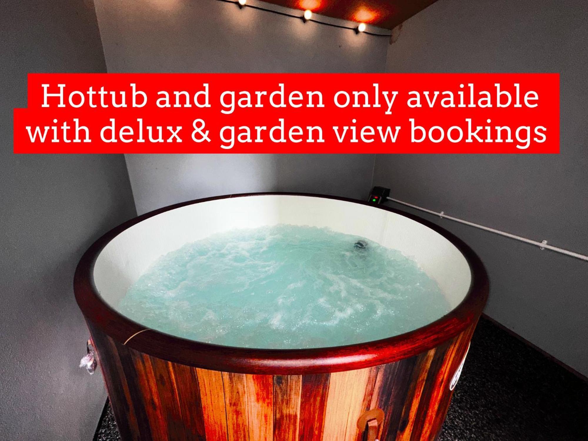New Osborne Luxury Hottub And Jacuzzi Suites Блэкпул Экстерьер фото